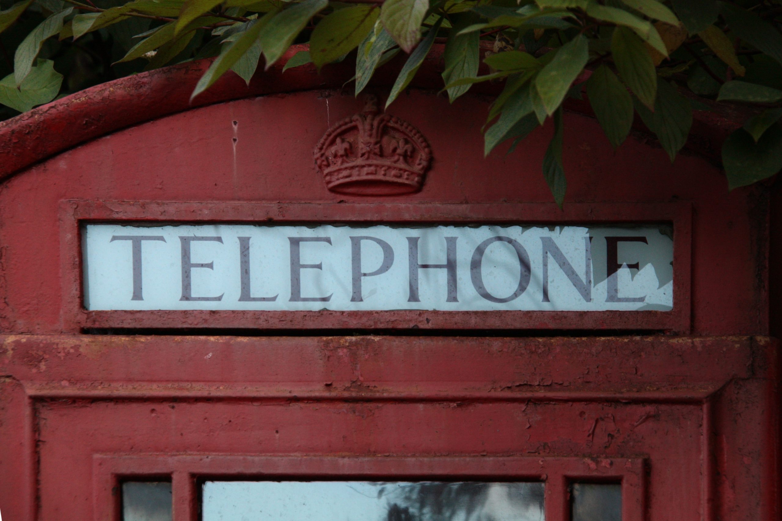 red British telephone box